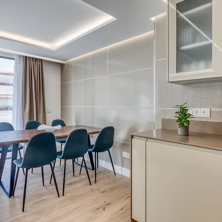 Hanami Real Center *