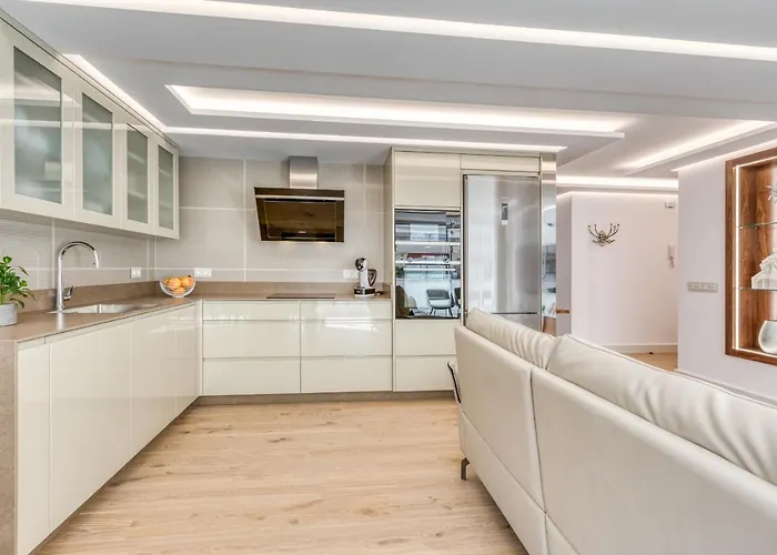 Hanami Real Center Apartamento Estepona